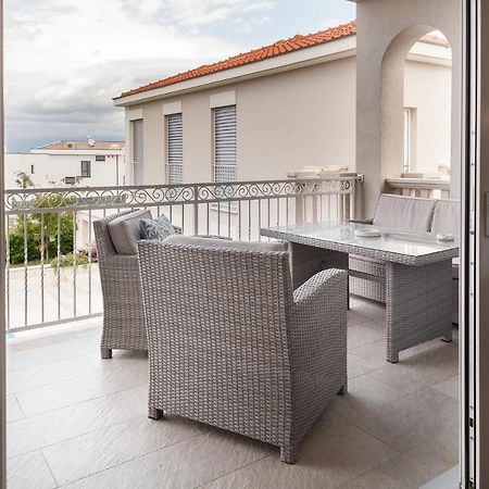 מאלינסקה Deluxe Apartment Vila Carissa מראה חיצוני תמונה
