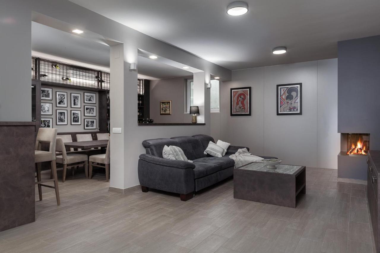 מאלינסקה Deluxe Apartment Vila Carissa מראה חיצוני תמונה