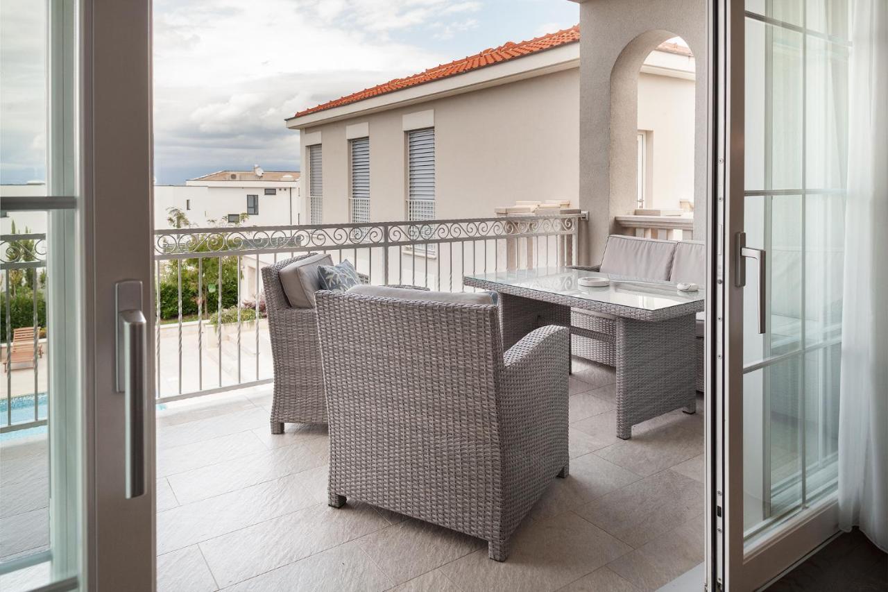 מאלינסקה Deluxe Apartment Vila Carissa מראה חיצוני תמונה